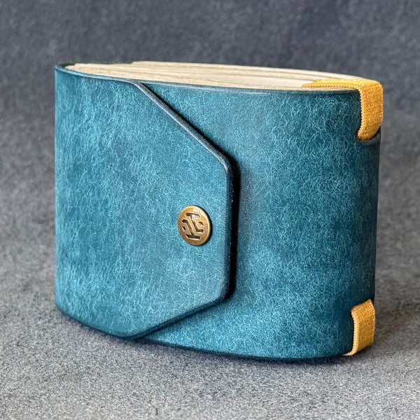 💸 Stop Sitting on a Bulky Wallet — Carry Your Cash, Cards & Confidence in One Slim Pocket-Sized Powerhouse.