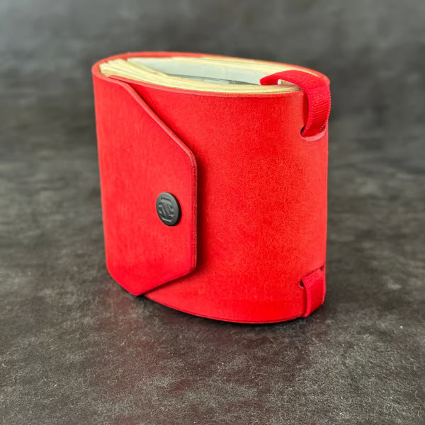 💸 Stop Sitting on a Bulky Wallet — Carry Your Cash, Cards & Confidence in One Slim Pocket-Sized Powerhouse.