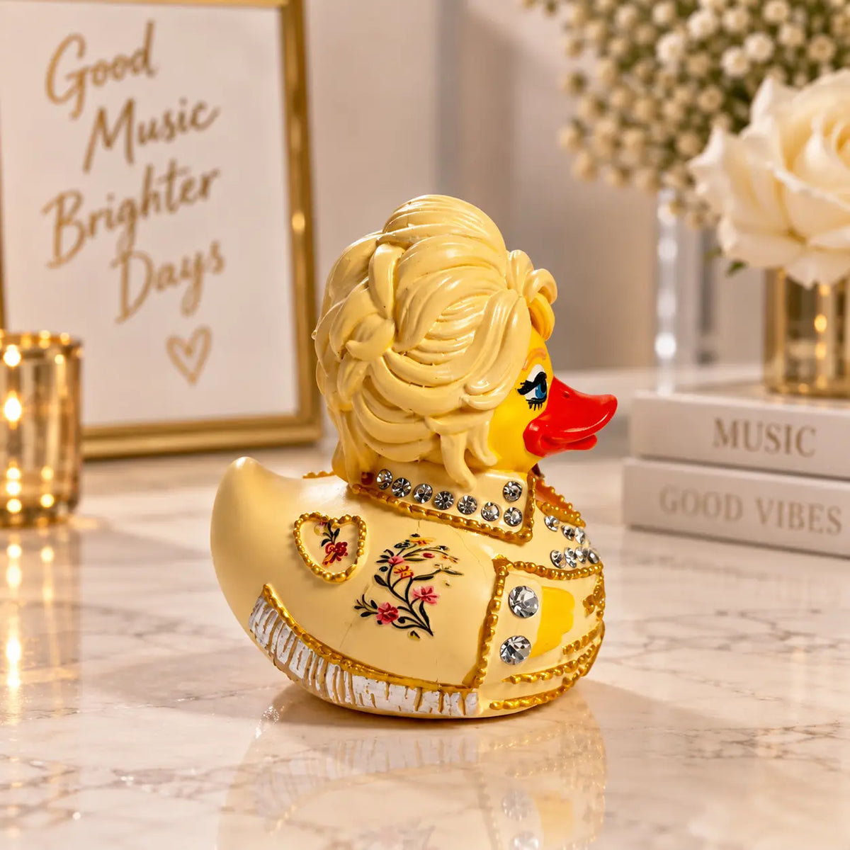 "Dolly Duck" resin figurine—inspired by a guitar-playing duck statue of a country music singer,