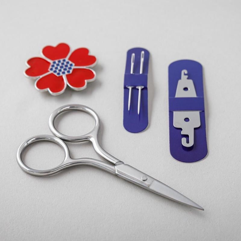 ⚡Hot Sales 49% OFF - 🎨🧵Red, White & Bloom Embroidery Kit