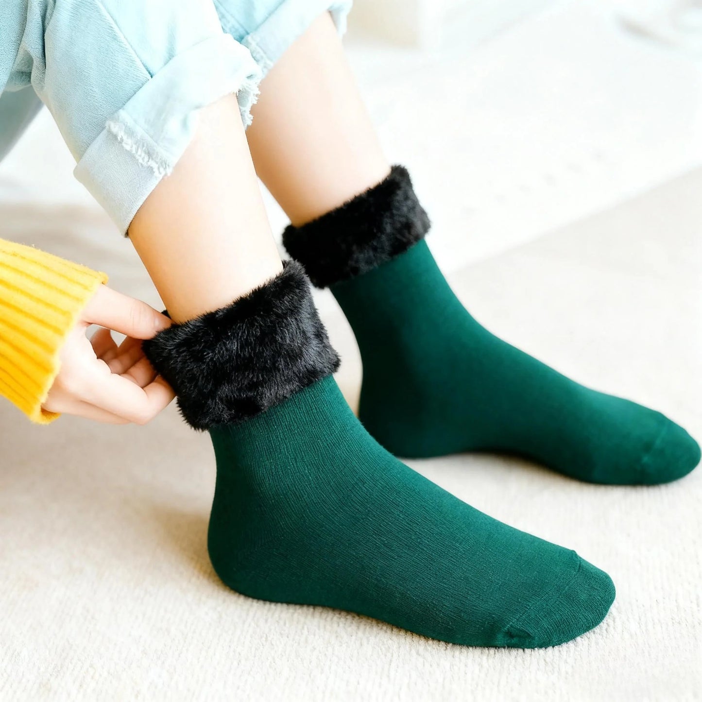 49% OFF This Week Promotions🎉🎉5 pairs of thick fleece-lined, warm, self-heating snow socks