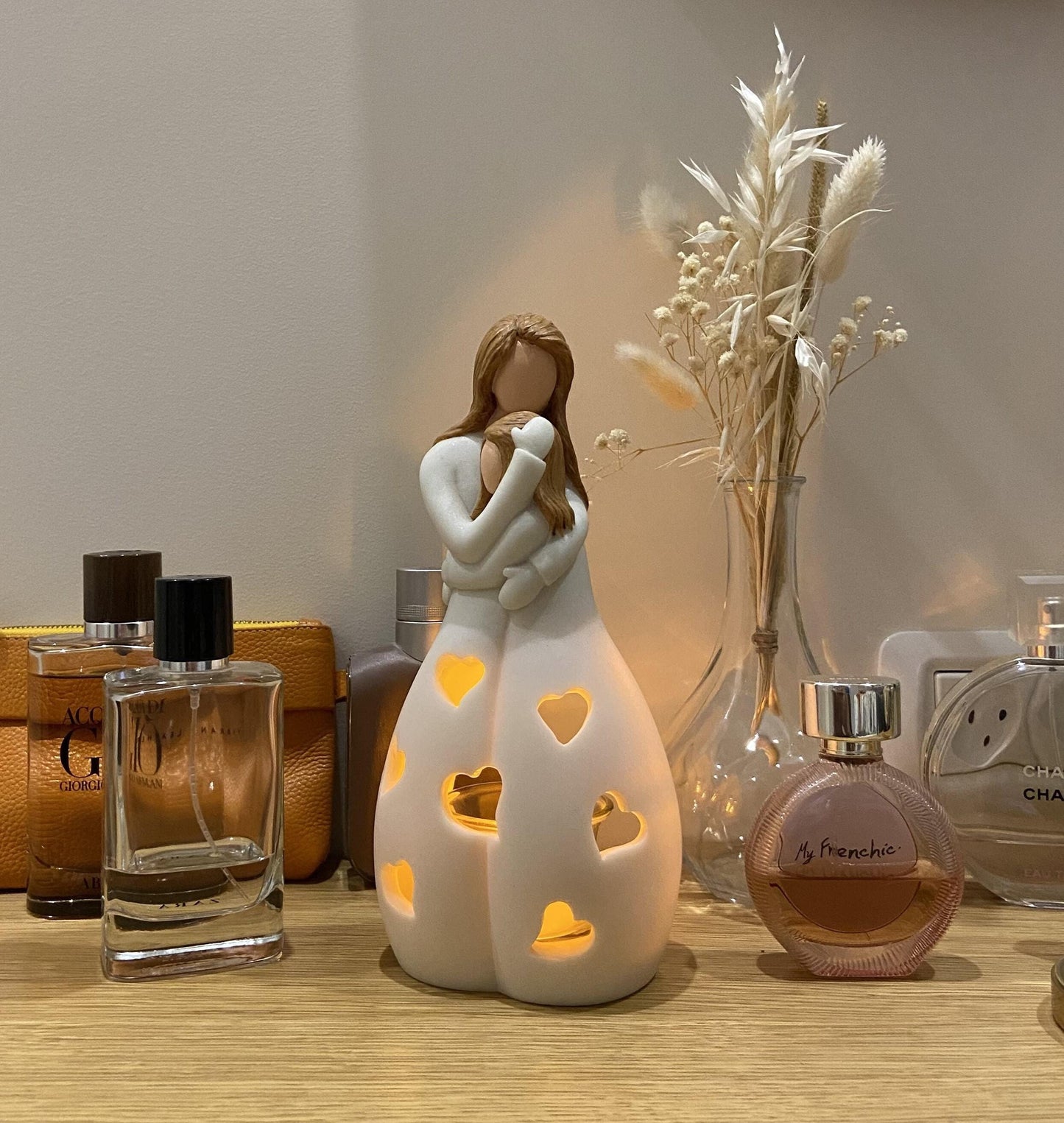 💐 Mother’s Day LED Embrace Candle Lamp