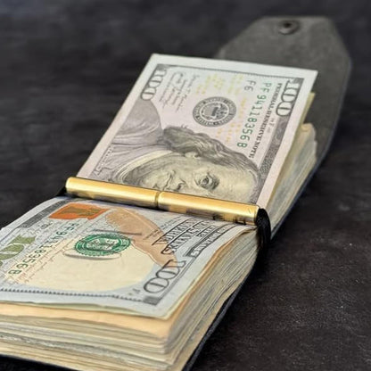 💸 Stop Sitting on a Bulky Wallet — Carry Your Cash, Cards & Confidence in One Slim Pocket-Sized Powerhouse.