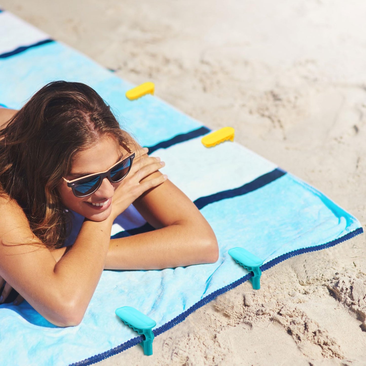Beach Towel Anchor Stakes (4-Pack) – Windproof Sand Clips for Beach Towels, Picnic Blankets & Outdoor Mats