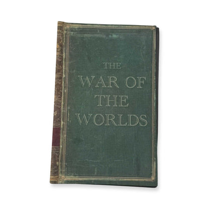 WAR OF THE WORLDS - A BOOK YOU CAN CLEAN YOUR GLASSES WITH